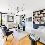 Montaigne Champs-Elysees