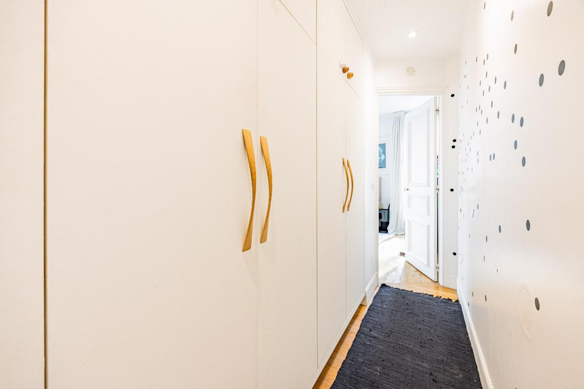 Apartment Montaigne Champs-elysees *