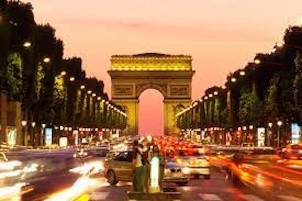 Apartment Montaigne Champs-elysees